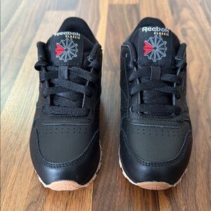 NEW! Never Worn Leather Reebok Classic Kids Black Sneakers